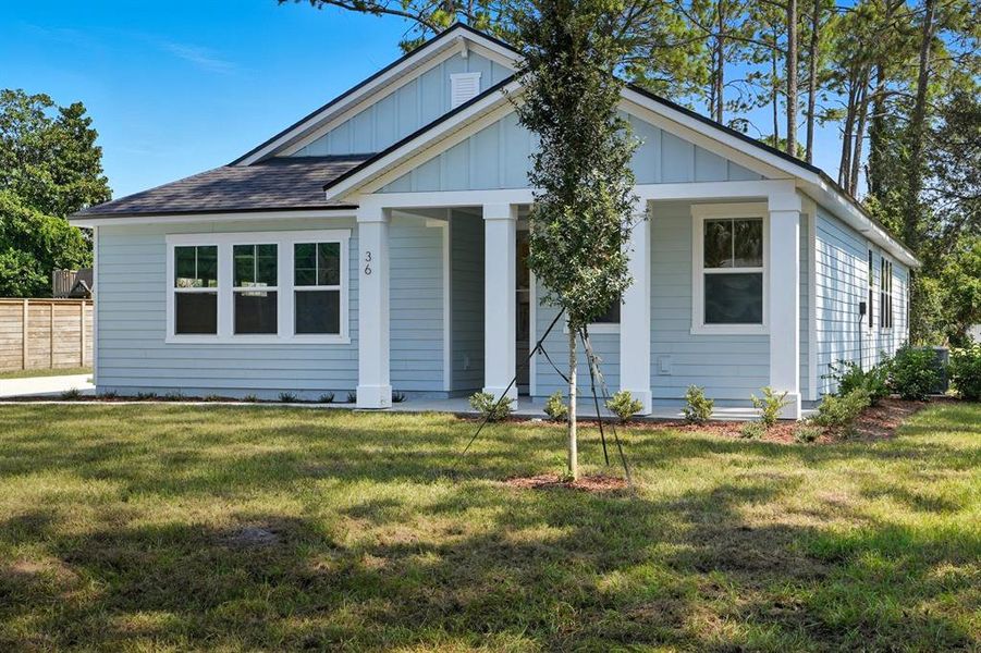 Exterior details and patio area of a home in Palm Coast Homes, Palm Coast (Image 3).