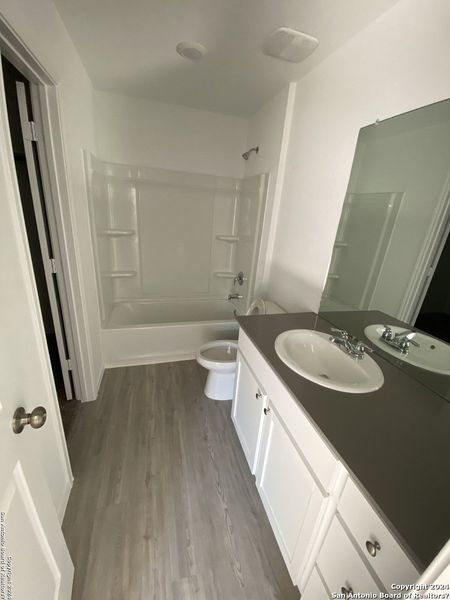 Image 11 of a home in . Image 11 of a home in .