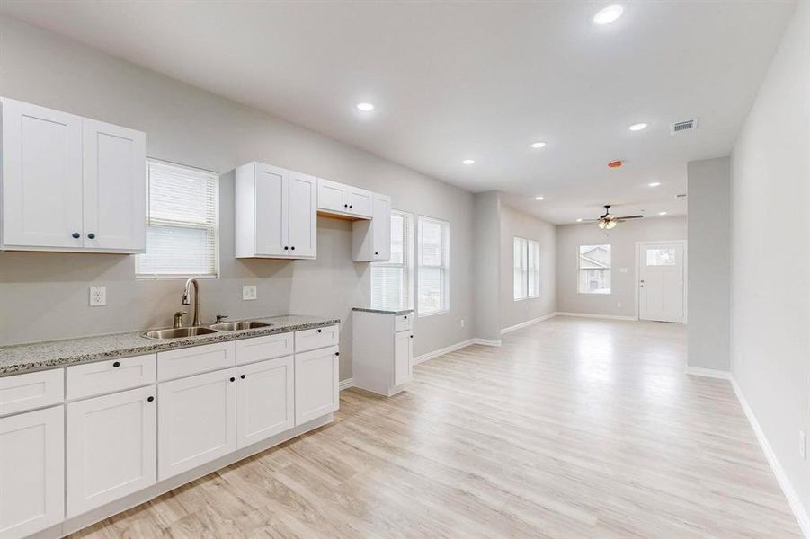 Furnished interior view inside a new home in , Dallas (Image 9).