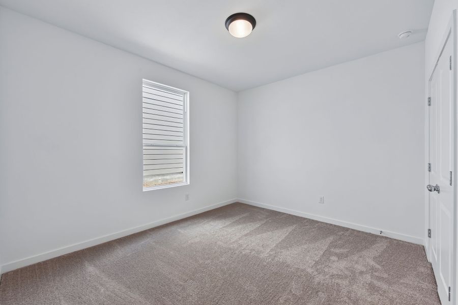 Spacious, unfurnished interior of a new home in Parkton Square, Kyle (Image 23).