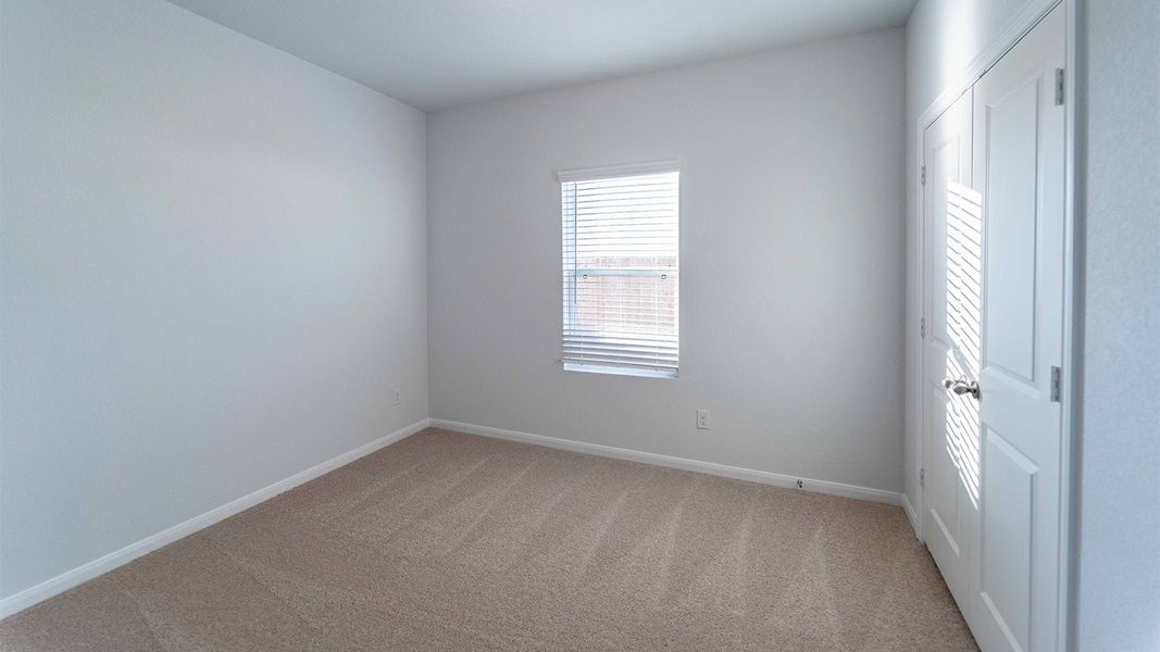 Spacious, unfurnished interior of a new home in Sunset Oaks, Maxwell (Image 18).