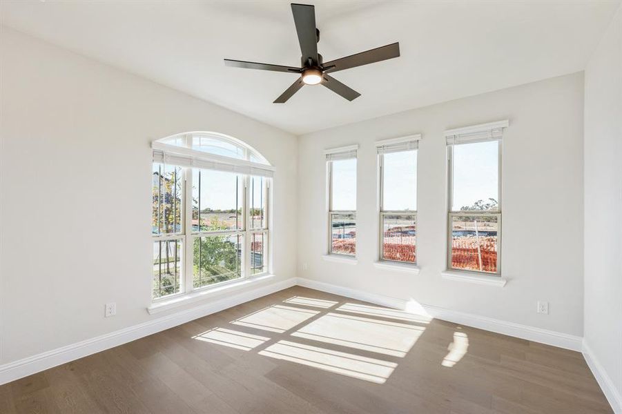 Spacious, unfurnished interior of a new home in Creekview Meadows, Pilot Point (Image 24).