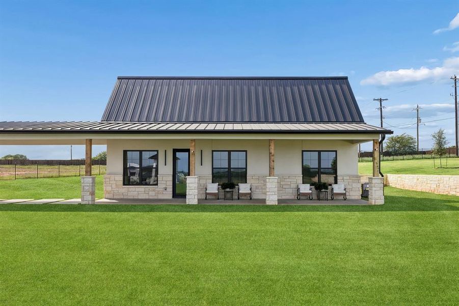 Exterior details and patio area of a home in , Bartonville (Image 32).