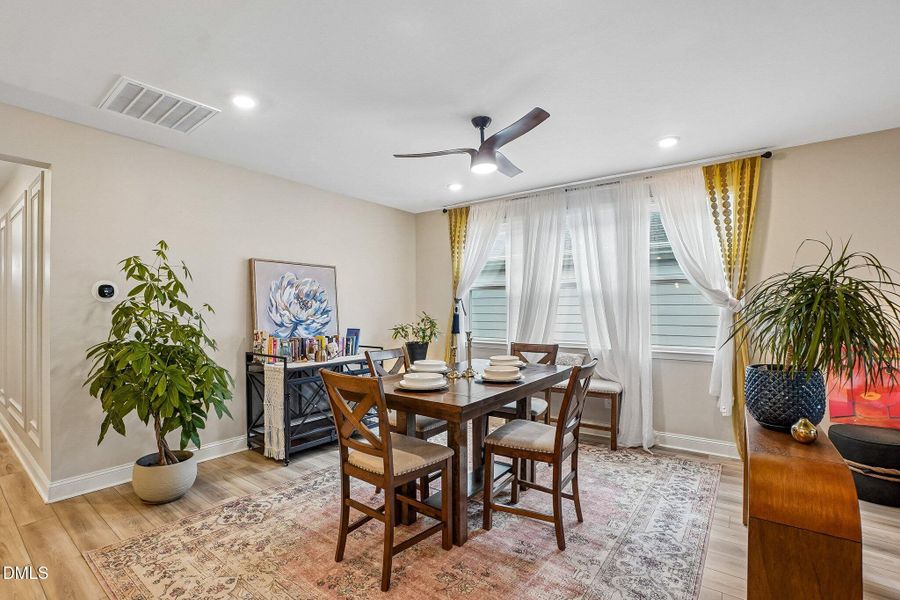 11-web-or-mls-Emmer St-S1205-011