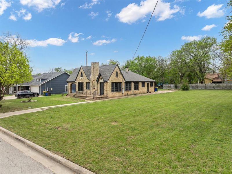 Large side lot included