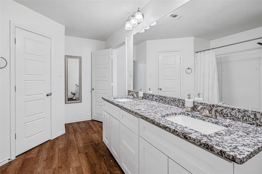 Furnished interior view inside a new home in , Granbury (Image 14).