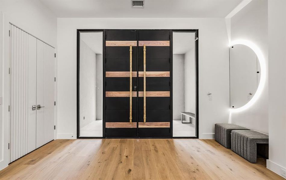 Spacious, unfurnished interior of a new home in , Dallas (Image 17). Spacious, unfurnished interior of a new home in , Dallas (Image 17).