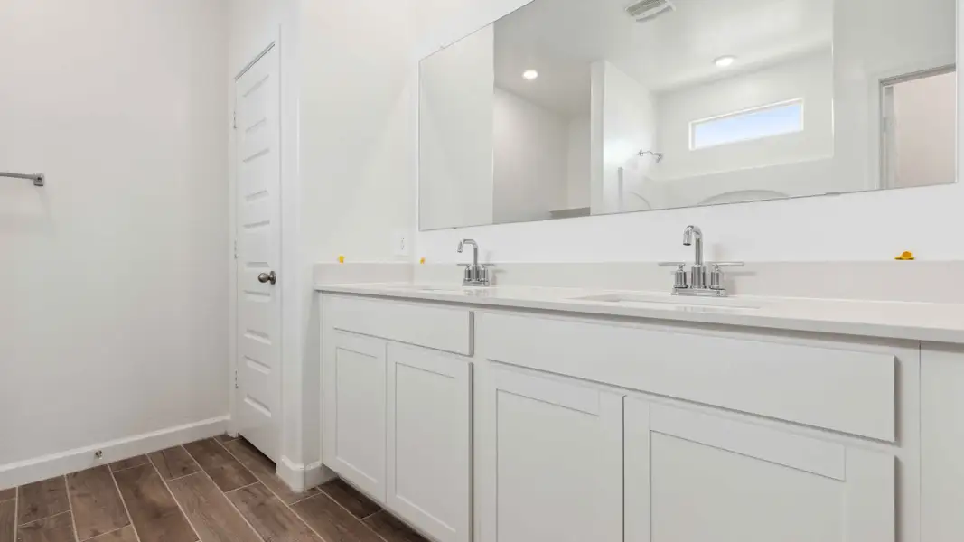 Furnished interior view inside a new home in Entrada Del Oro, Gold Canyon (Image 7).
