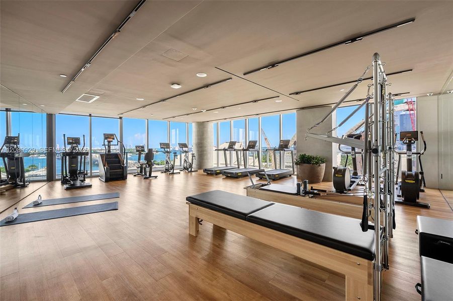Community amenities in , Miami (Image 40).