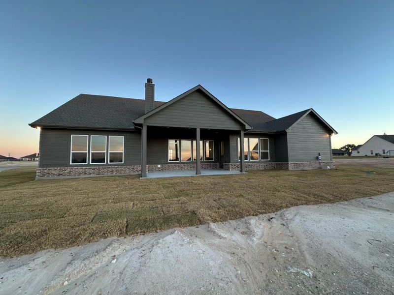 Exterior details and patio area of a home in Eagle Ridge Estates, Weatherford (Image 3).