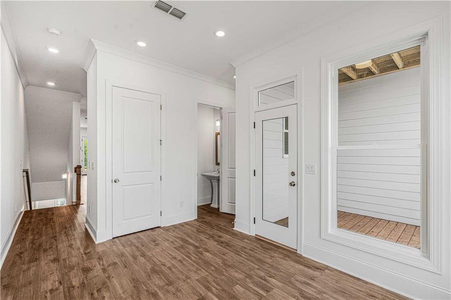 Spacious, unfurnished interior of a new home in Waterhaven, Cumming (Image 48).