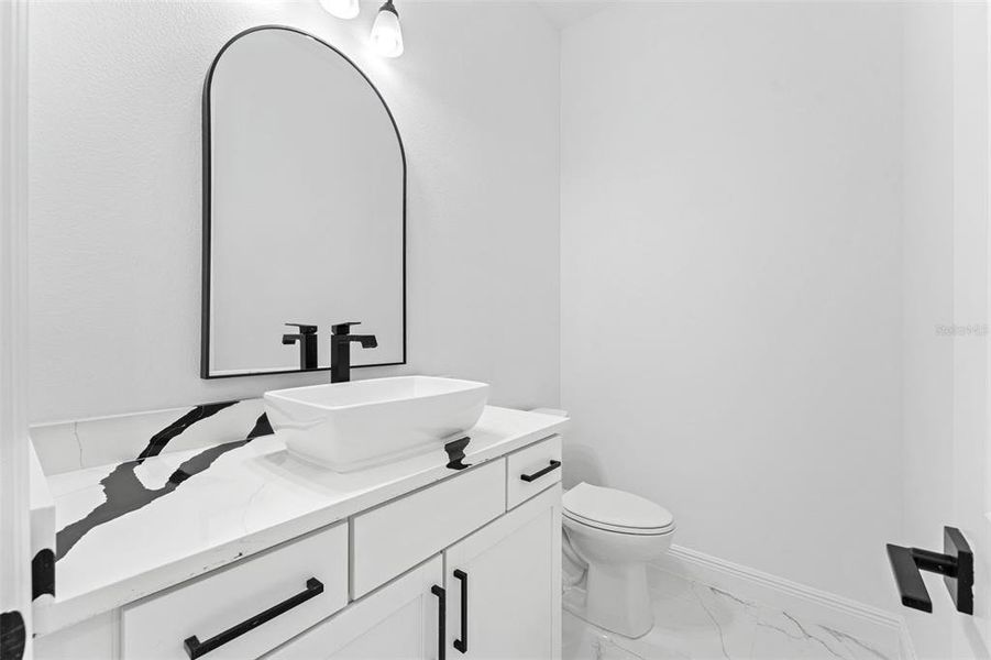 Furnished interior view inside a new home in , Orlando (Image 7).