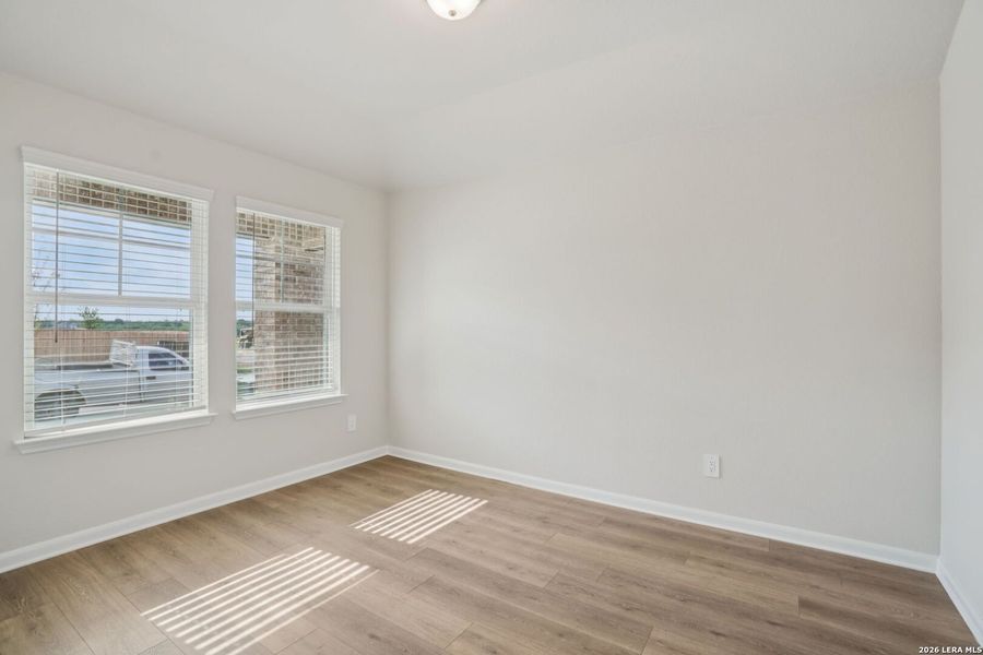 Spacious, unfurnished interior of a new home in Sagebrooke - Premier Series, San Antonio (Image 14).