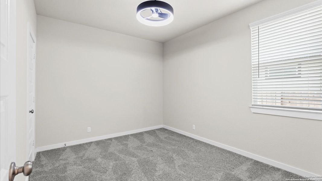 Spacious, unfurnished interior of a new home in Meyer Ranch, New Braunfels (Image 14). Spacious, unfurnished interior of a new home in Meyer Ranch, New Braunfels (Image 14).