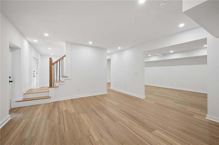 Spacious, unfurnished interior of a new home in , Atlanta (Image 63).