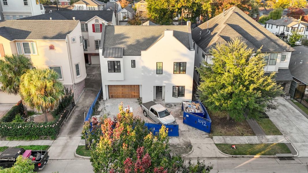 There's still time to pick your paint colors and final landscaping!