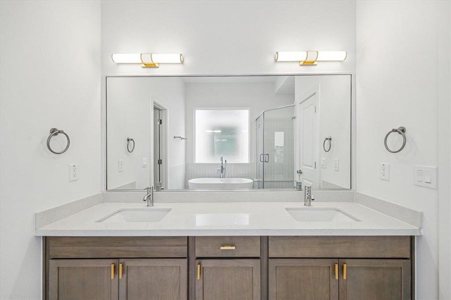 Double vanity in stunning quartz!