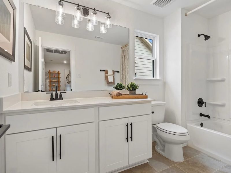 Furnished interior view inside a new home in Lake Park Villas, Wylie (Image 15). Furnished interior view inside a new home in Lake Park Villas, Wylie (Image 15).