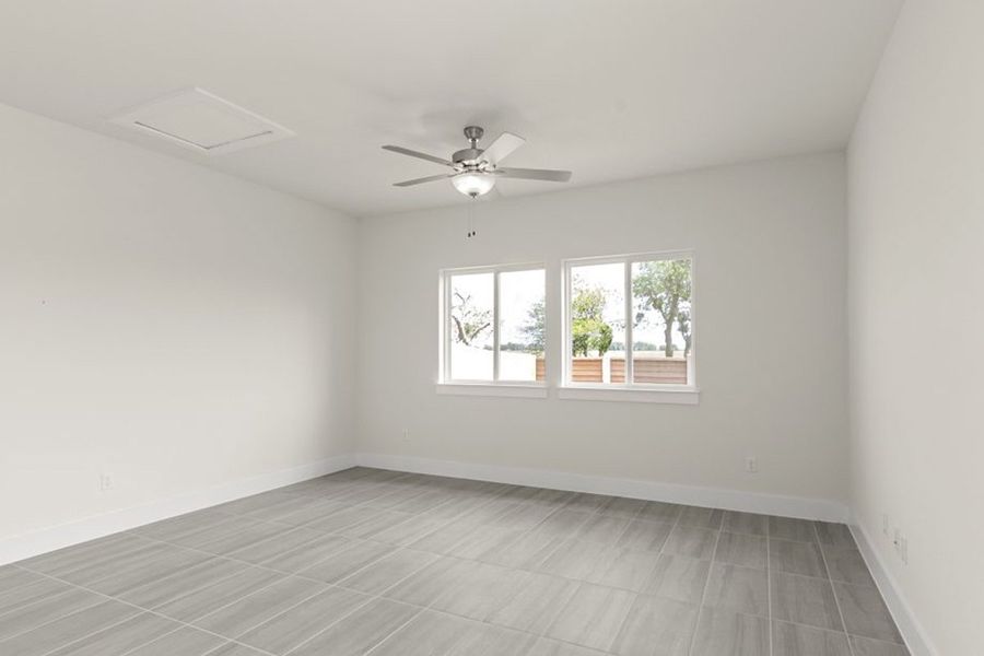 Spacious, unfurnished interior of a new home in Saddle Creek Twinhomes, Georgetown (Image 27). Spacious, unfurnished interior of a new home in Saddle Creek Twinhomes, Georgetown (Image 27).