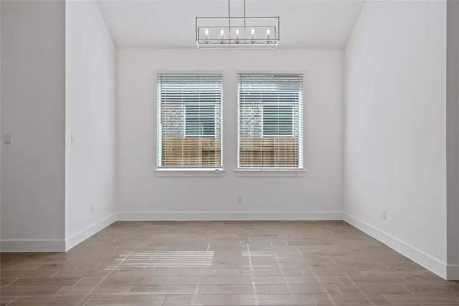 Image 19 of a home in Kresston.