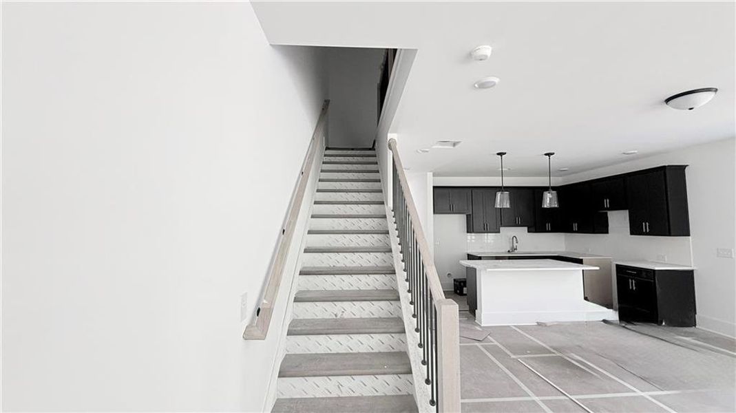 Spacious, unfurnished interior of a new home in Park Vue, Atlanta (Image 14).