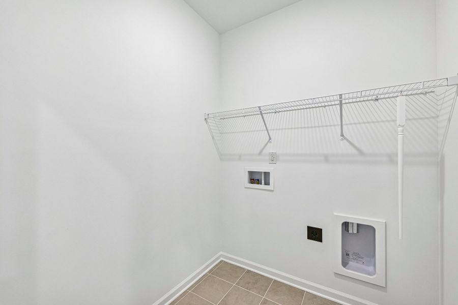 Spacious, unfurnished interior of a new home in Terraces at the Exchange, Fort Mill (Image 20).
