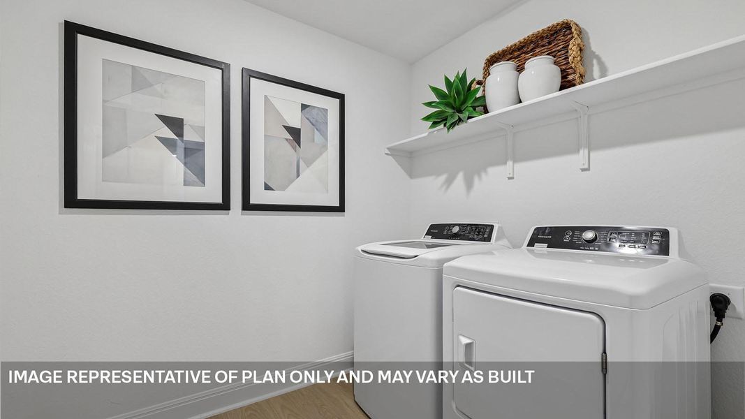 Representative interior finishes for a home built from the The Irving by D.R. Horton in Riverview, Georgetown (Image 21).