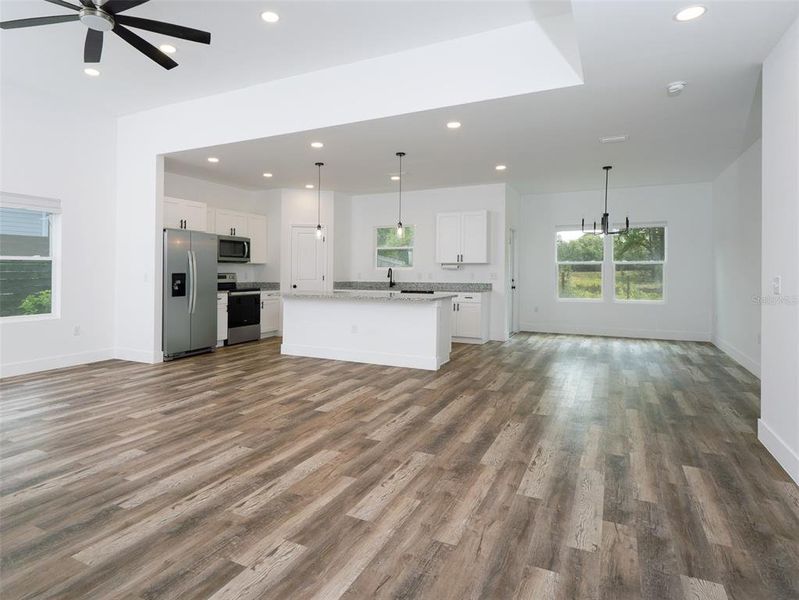 Spacious, unfurnished interior of a new home in , Newberry (Image 16).