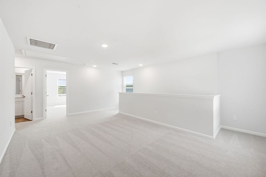 Spacious, unfurnished interior of a new home in Grand Arbor, Blythewood (Image 21). Spacious, unfurnished interior of a new home in Grand Arbor, Blythewood (Image 21).