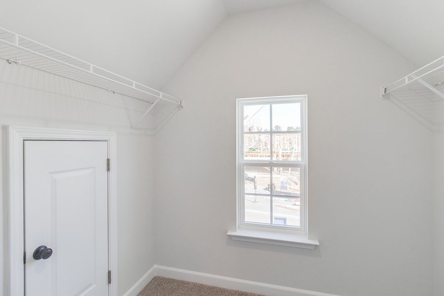 Spacious, unfurnished interior of a new home in Pebble Branch, Chapin (Image 43).