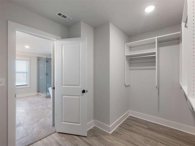 Spacious, unfurnished interior of a new home in , Buford (Image 75).