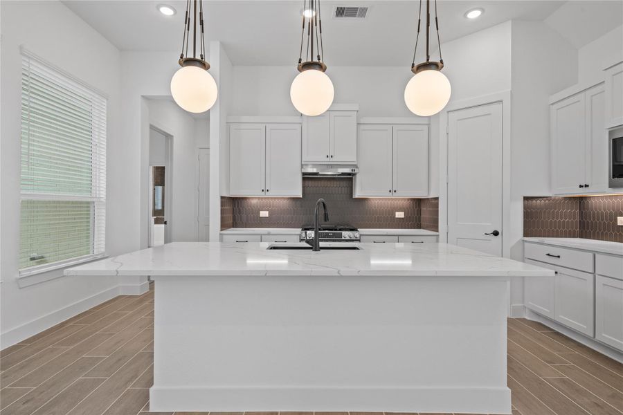Furnished interior view inside a new home in Riceland, Mont Belvieu (Image 7).