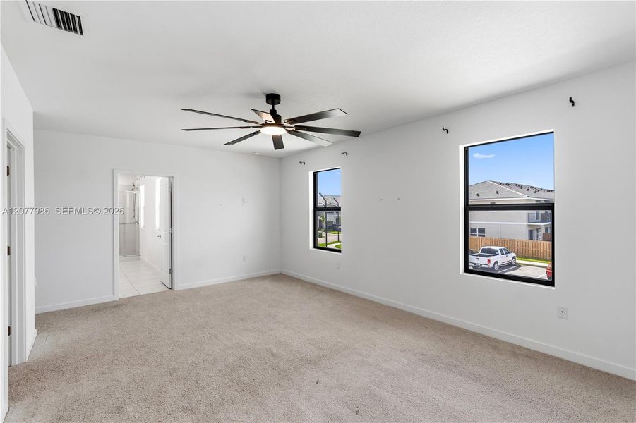 Spacious, unfurnished interior of a new home in Parker Pointe, Homestead (Image 39). Spacious, unfurnished interior of a new home in Parker Pointe, Homestead (Image 39).