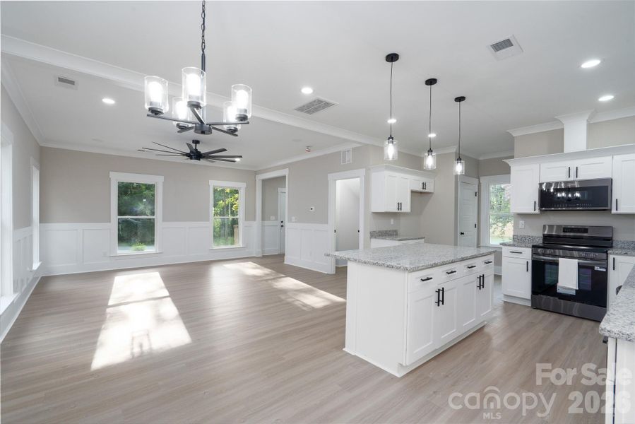 Image 33 of a home in .