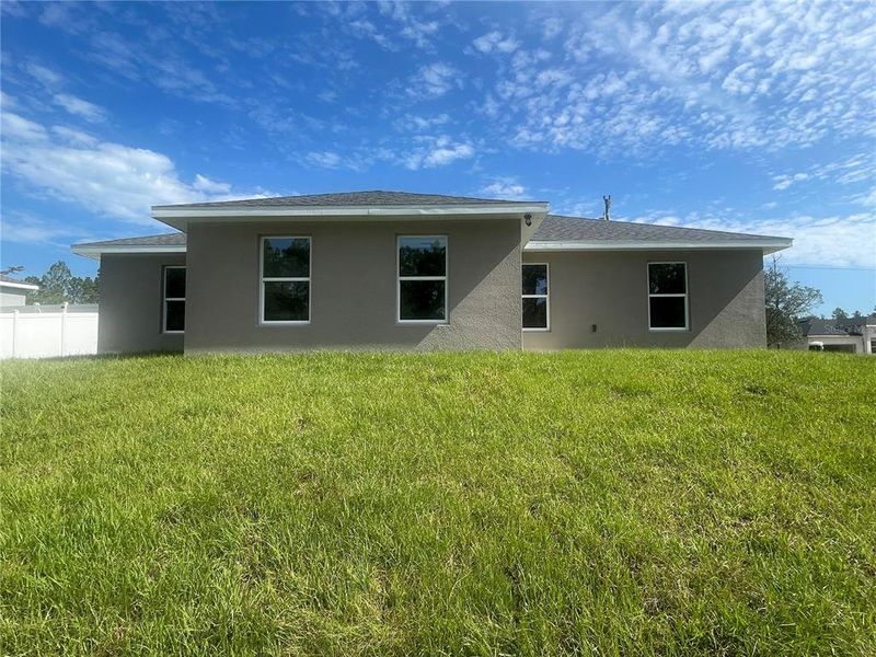 Exterior details and patio area of a home in , Ocala (Image 4). Exterior details and patio area of a home in , Ocala (Image 4).