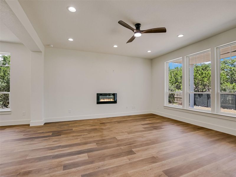 Spacious, unfurnished interior of a new home in , Wimberley (Image 16).