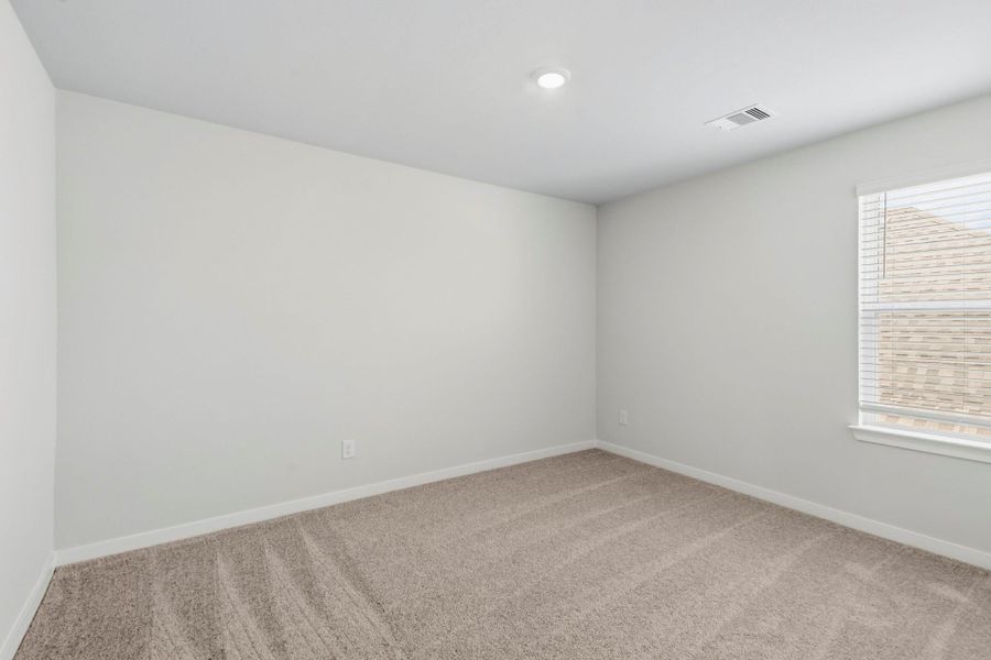 Spacious, unfurnished interior of a new home in Sunterra Lakes, Brookshire (Image 16). Spacious, unfurnished interior of a new home in Sunterra Lakes, Brookshire (Image 16).