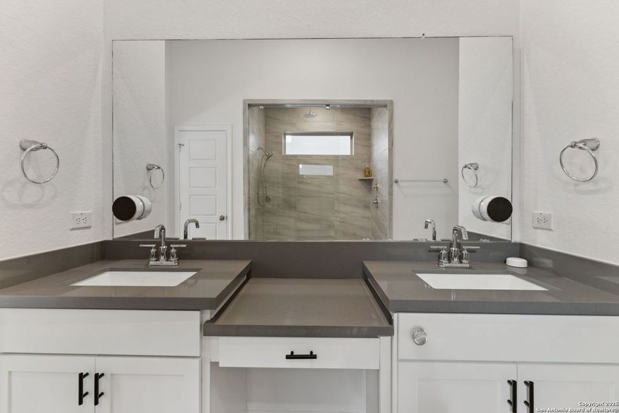 Furnished interior view inside a new home in Rhine Valley, Schertz (Image 8).