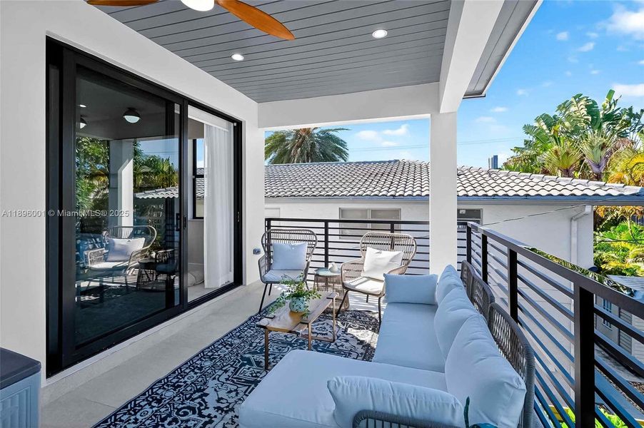 Exterior details and patio area of a home in , Fort Lauderdale (Image 23).