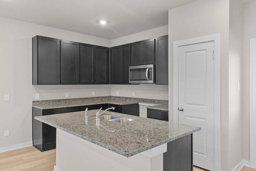 Furnished interior view inside a new home in Creekhaven, Rosharon (Image 7).