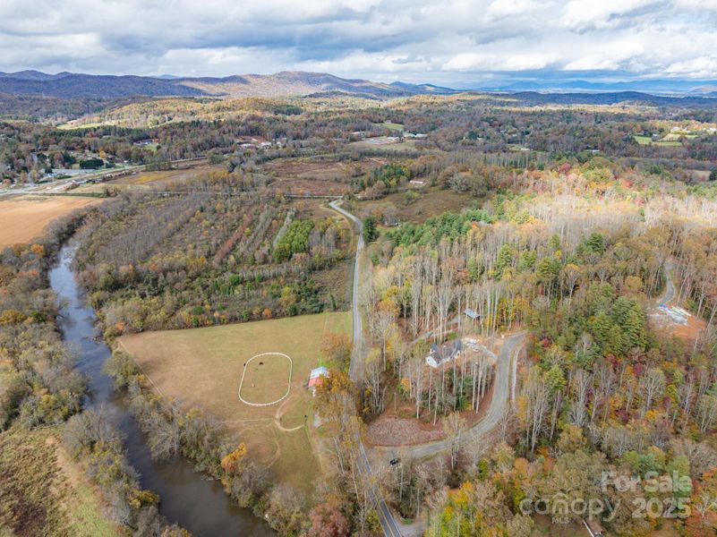 Natural landscape and outdoor views near in Etowah (Image 8). Natural landscape and outdoor views near in Etowah (Image 8).