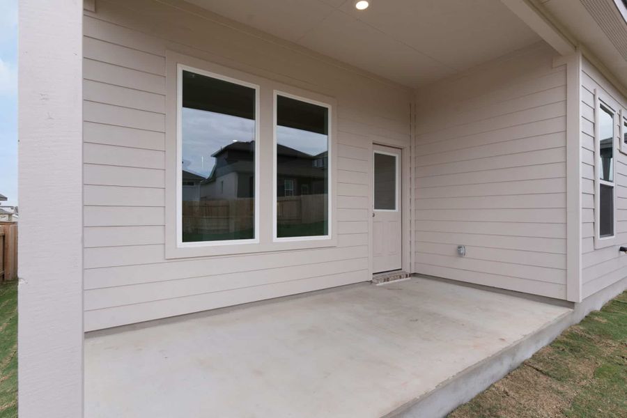 Exterior details and patio area of a home in Nolina, Georgetown (Image 3).
