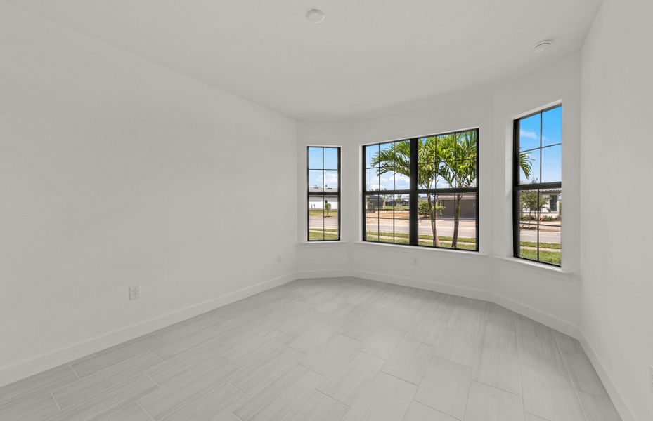 Spacious, unfurnished interior of a new home in Terreno, Naples (Image 16).