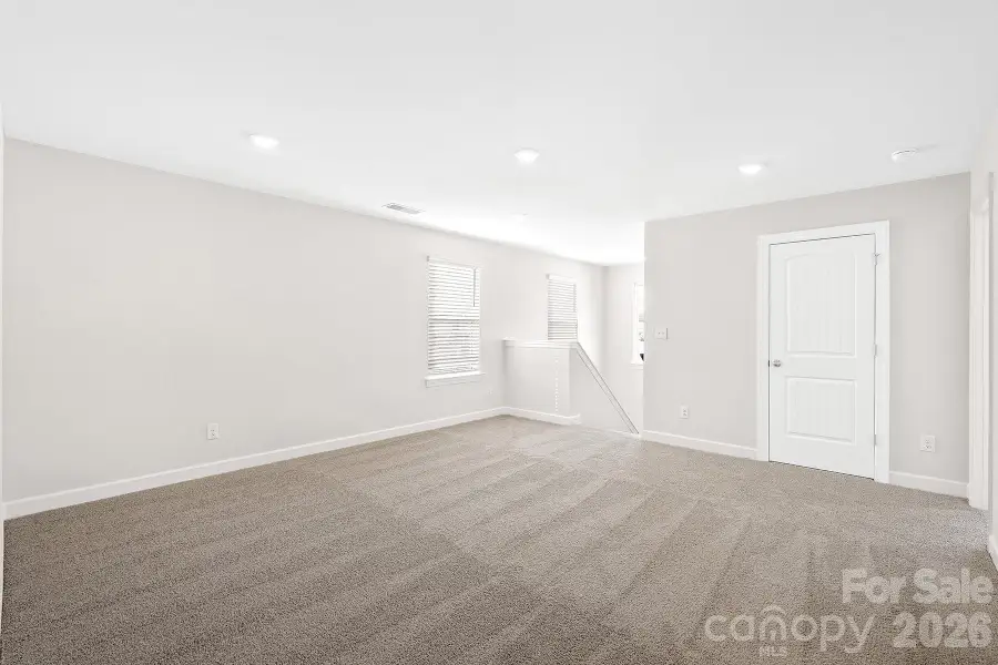 Digital pictures similar Digital pictures similar