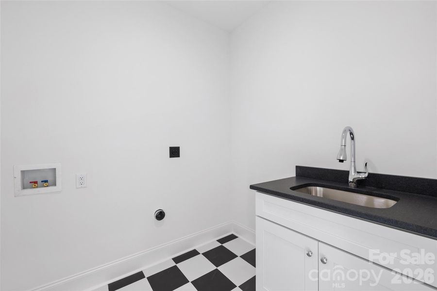 Spacious, unfurnished interior of a new home in , Statesville (Image 24). Spacious, unfurnished interior of a new home in , Statesville (Image 24).