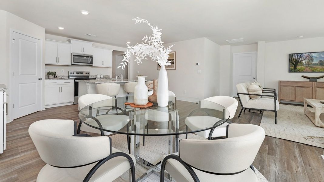 Representative furnished interior of a home built from the Plan by D.R. Horton in Valley View, Waynesville (Image 8). Representative furnished interior of a home built from the Plan by D.R. Horton in Valley View, Waynesville (Image 8).