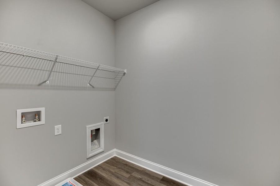 Spacious, unfurnished interior of a new home in Hemingway, Flowery Branch (Image 40).