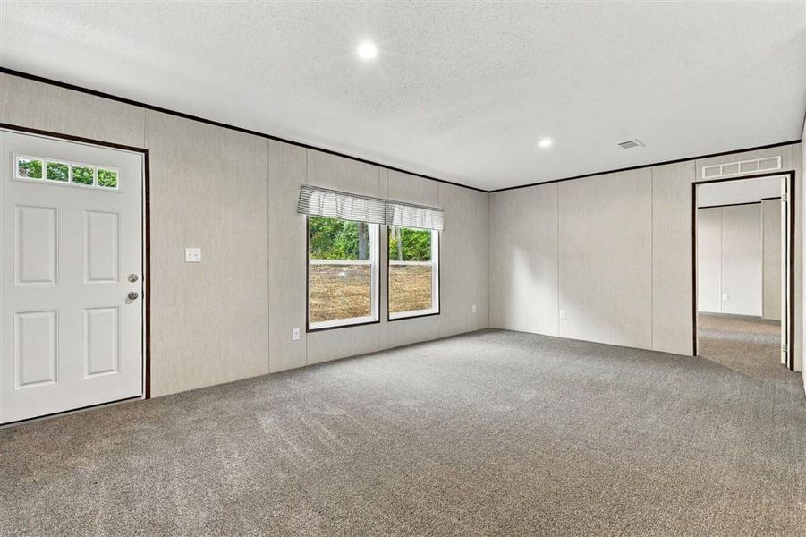 Spacious, unfurnished interior of a new home in , Dawsonville (Image 13).