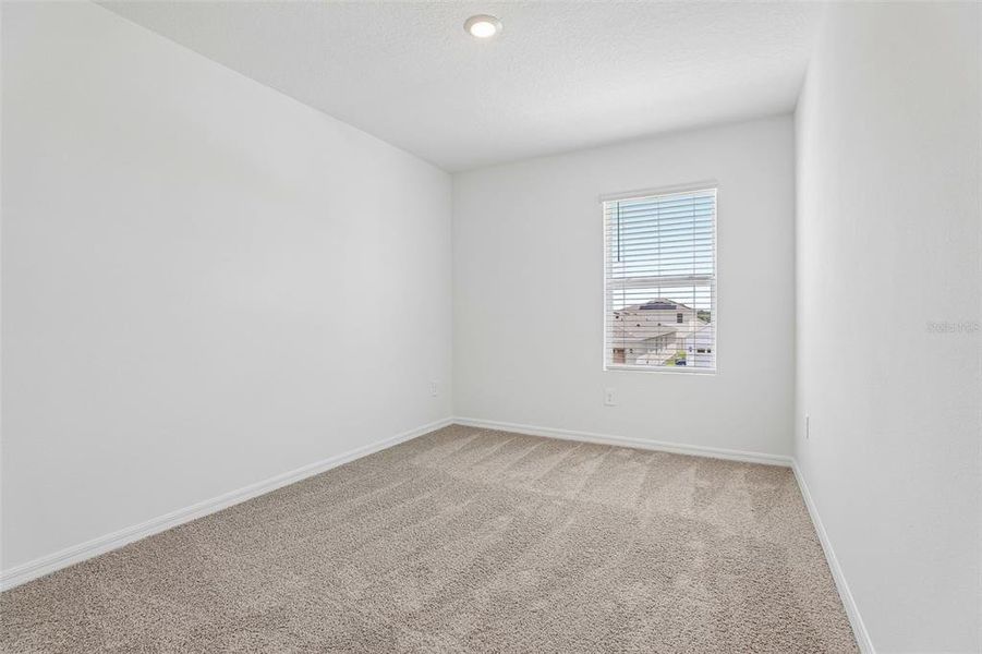 Spacious, unfurnished interior of a new home in Avalon Park Tavares, Tavares (Image 18).