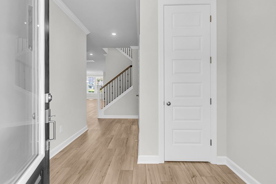 Spacious, unfurnished interior of a new home in Pineland Preserve, Summerville (Image 23). Spacious, unfurnished interior of a new home in Pineland Preserve, Summerville (Image 23).